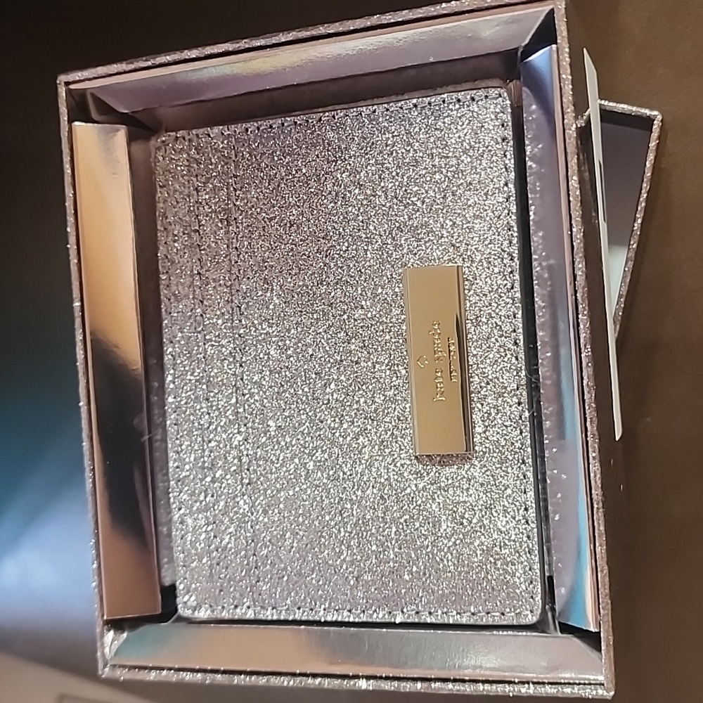 NIB Kate Spade Glittering Silver Card Holder - Picture 1 of 5